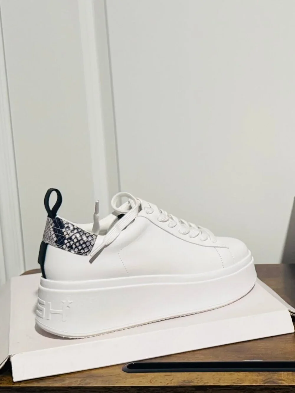 Ash Moon White Leather Snake Print Platform Sneakers NIB Size 8.5